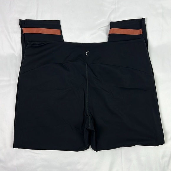 ZYIA Active Women’s 20 Brown Strap Deluxe Hi-Rise 7/8 Legging - Picture 2 of 8